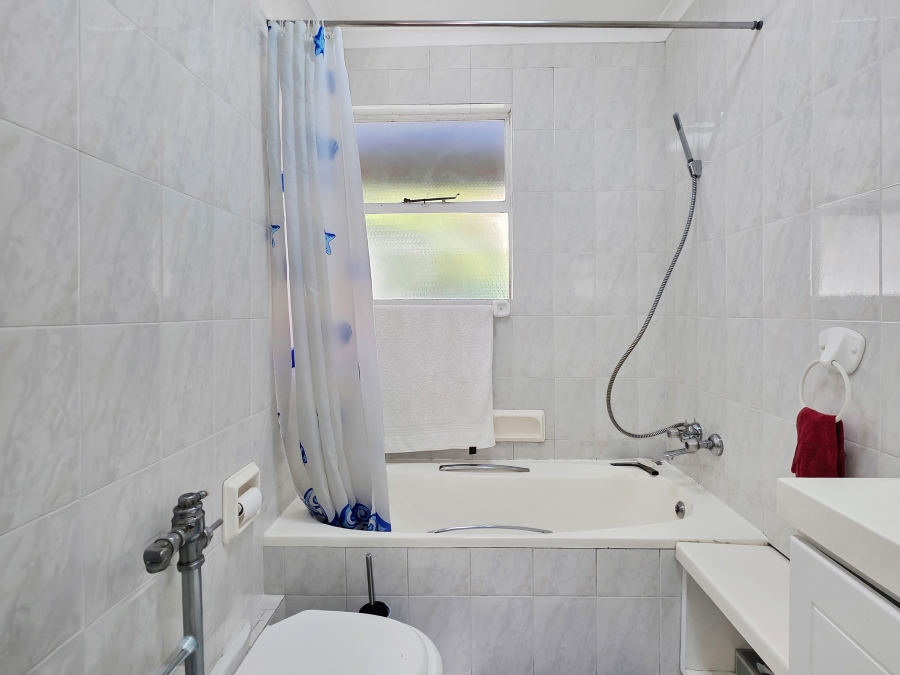 2 Bedroom Property for Sale in Green Point Western Cape